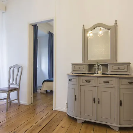 Apartment Universal *